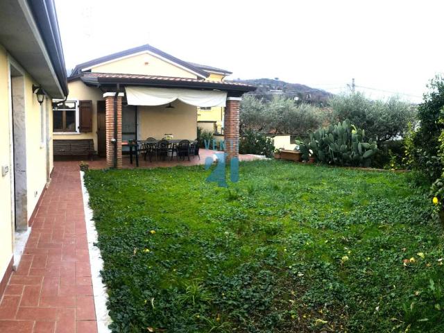 Villa Indipendente in vendita a Castelnuovo Magra, Liguria