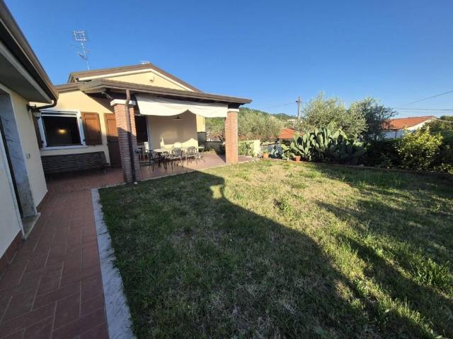 Villa Indipendente in vendita a Cerreta, Castelnuovo Magra