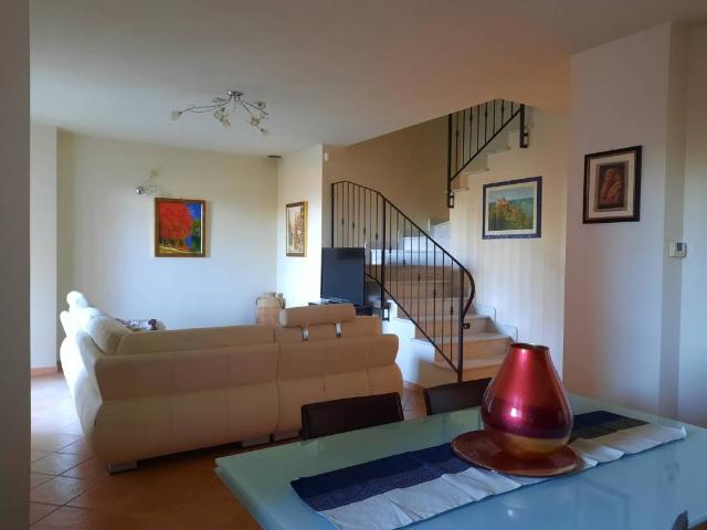 Villa Indipendente in vendita a Cerreta, Castelnuovo Magra
