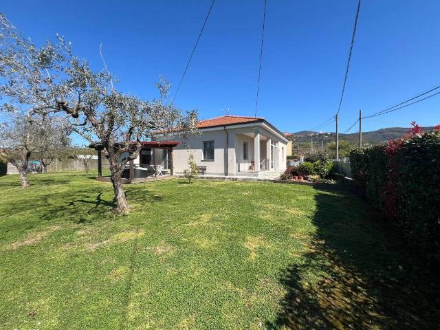Villa Indipendente in vendita a Cerreta, Castelnuovo Magra