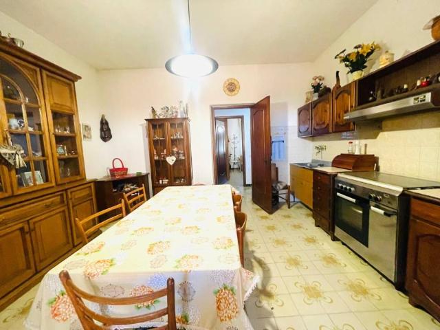 Villa Indipendente in vendita a Castelnuovo Magra, Liguria