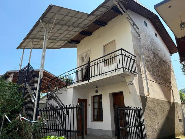 Villa Indipendente in vendita a Foresta, Piemonte