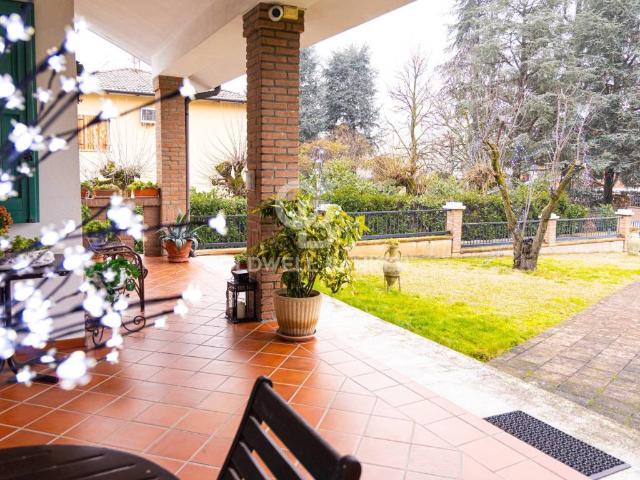 Villa Indipendente in vendita a Unione di comuni Terre di Castelli, Castelnuovo Rangone