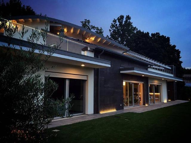 Villa Indipendente in vendita a Unione di comuni Terre di Castelli, Castelnuovo Rangone