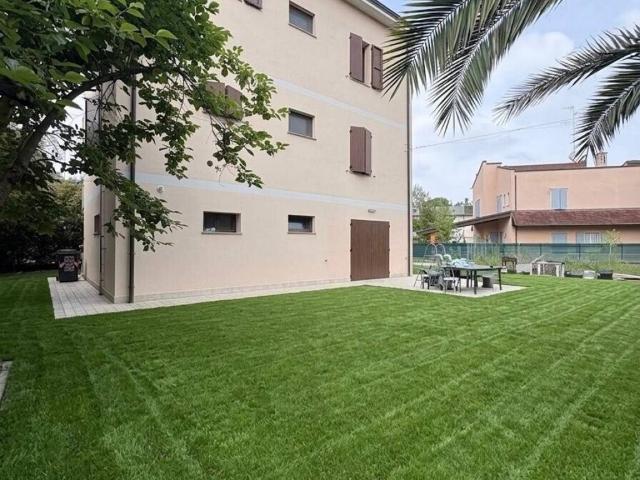 Villa Indipendente in vendita a Unione di comuni Terre di Castelli, Castelnuovo Rangone