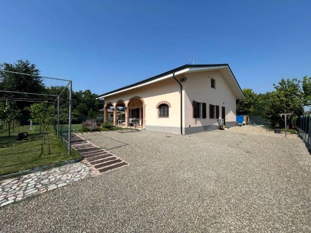 Villa Indipendente in vendita a Unione di comuni Terre di Castelli, Castelnuovo Rangone