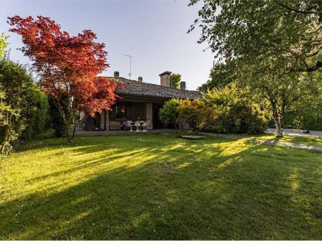 Villa Indipendente in vendita a Unione di comuni Terre di Castelli, Castelnuovo Rangone
