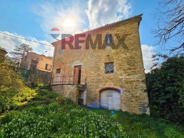 Villa Indipendente in vendita a Macine, Marche