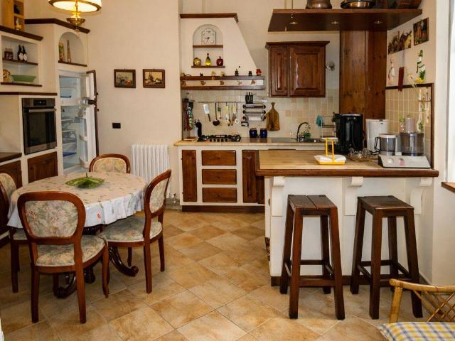 Villa Indipendente in vendita a Marche, Ancona