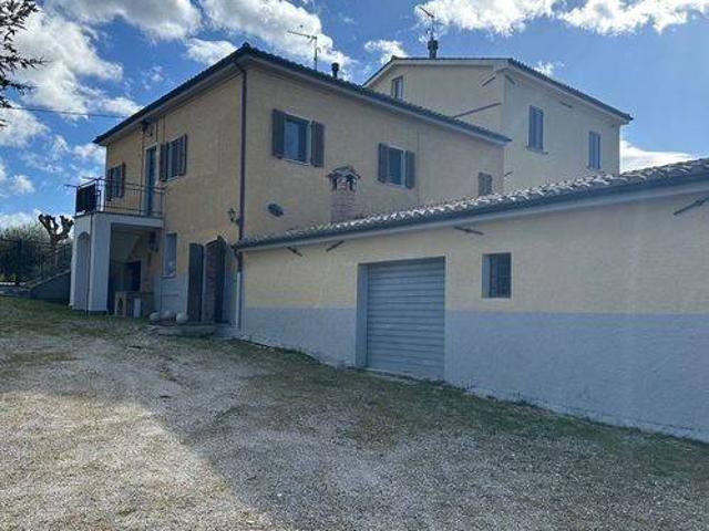 Villa Indipendente in vendita a Marche, Macerata