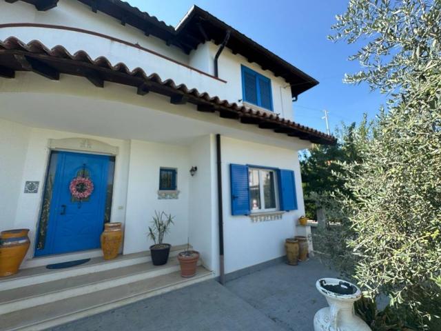 Villa Indipendente in vendita a Casteltermini, Sicilia