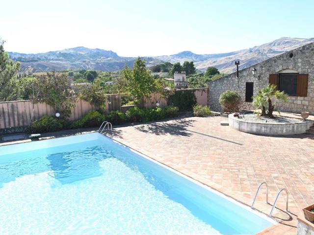 Villa Indipendente in vendita a Casteltermini, Agrigento
