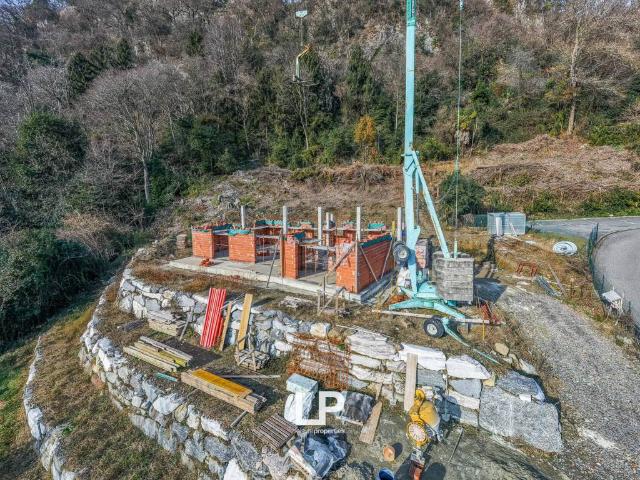 Villa Indipendente in vendita a Comunità Montana Valli del Verbano, Castelveccana