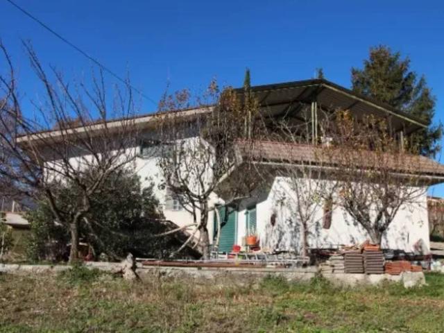 Villa Indipendente in vendita a Castelvenere, Campania