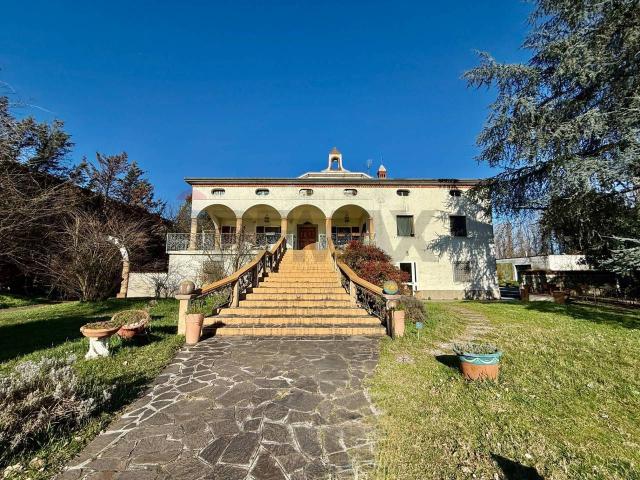 Villa Indipendente in vendita a Castelverde, Lombardia