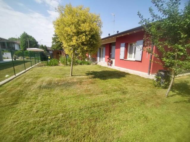 Villa Indipendente in vendita a Castelverde, Lombardia