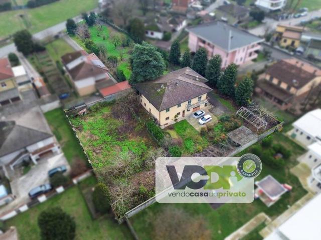 Villa Indipendente in vendita a Castelverde, Lombardia