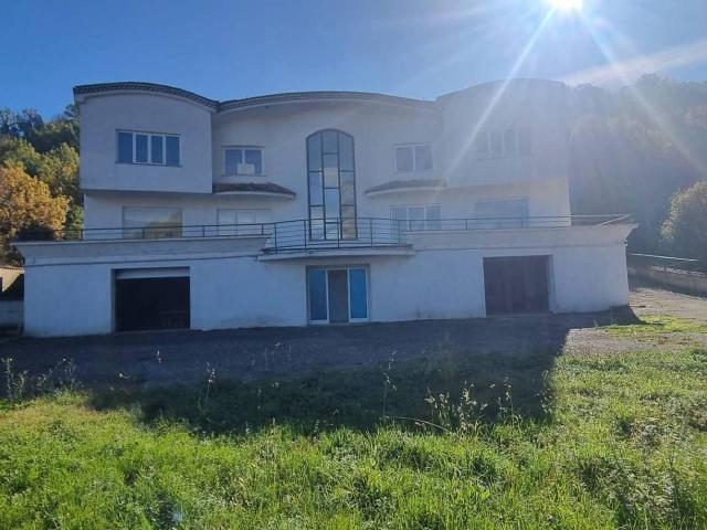 Villa Indipendente in vendita a Castelvetere Sul Calore, Campania