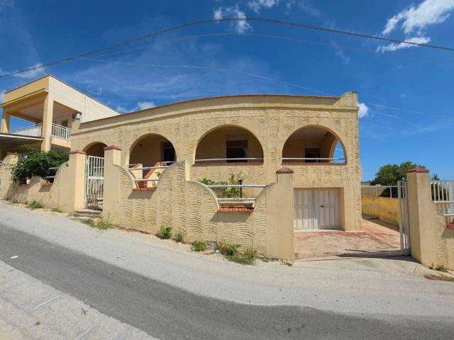 Villa Indipendente in vendita a Castelvetrano, Sicilia