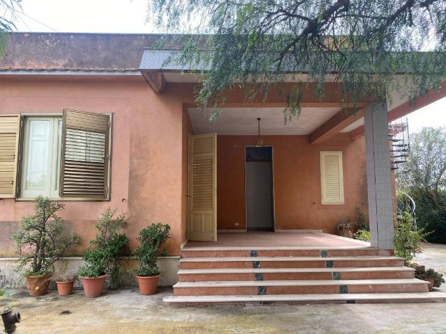 Villa Indipendente in vendita a Castelvetrano, Sicilia