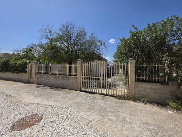 Villa Indipendente in vendita a Castelvetrano, Sicilia