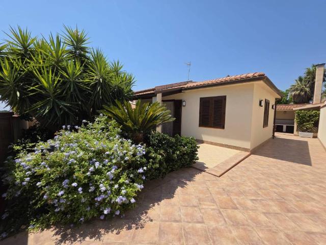 Villa Indipendente in vendita a Castelvetrano, Sicilia