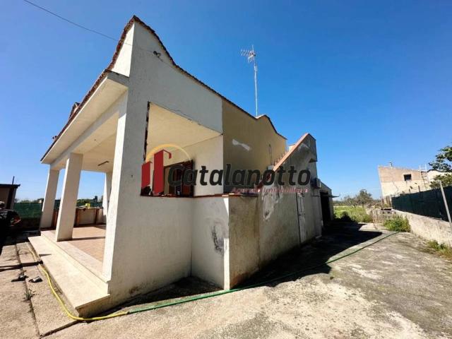 Villa Indipendente in vendita a Castelvetrano, Sicilia