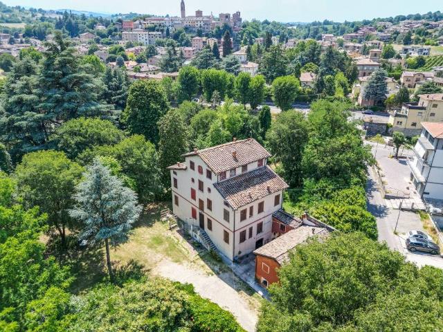 Villa Indipendente in vendita a Castelvetro di Modena, Modena