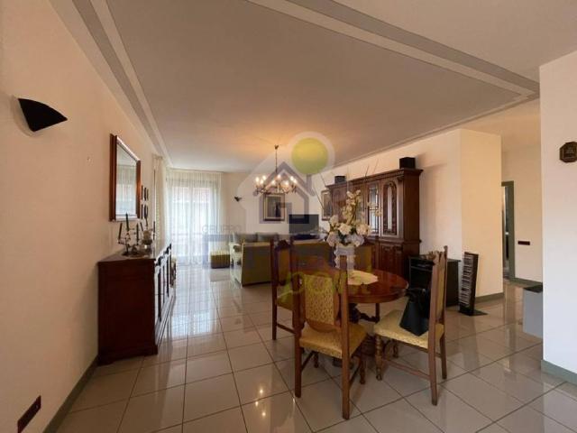 Villa Indipendente in vendita a Castelvetro Piacentino, Reggio Emilia