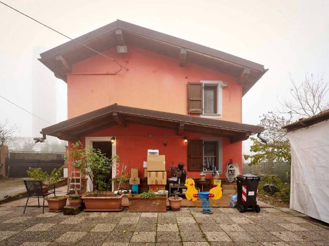 Villa Indipendente in vendita a Castelvetro Piacentino, Reggio Emilia