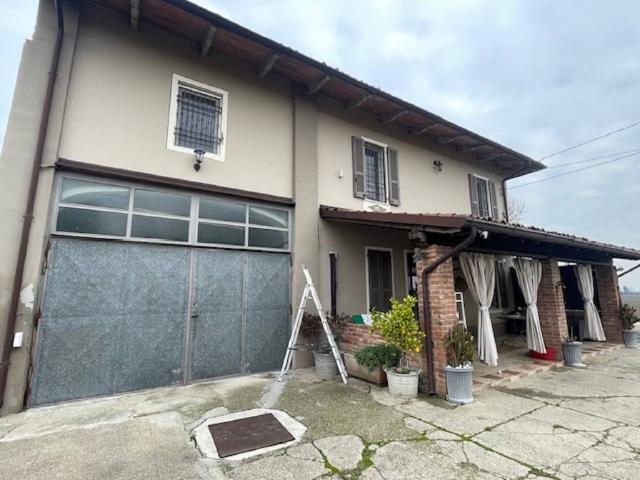 Villa Indipendente in vendita a Castelvetro Piacentino, Reggio Emilia