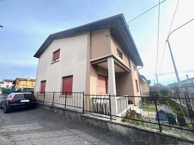 Villa Indipendente in vendita a Castenedolo, Lombardia