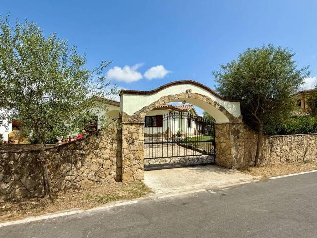 Villa Indipendente in vendita a Castiadas, Sardigna/Sardegna