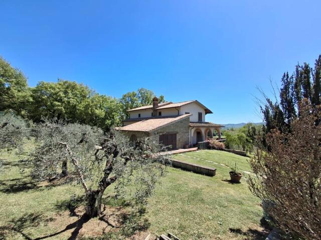Villa Indipendente in vendita a Castiglion Fibocchi, Toscana