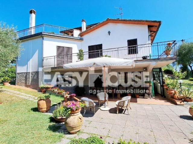 Villa Indipendente in vendita a Laterina Pergine Valdarno, Laterina