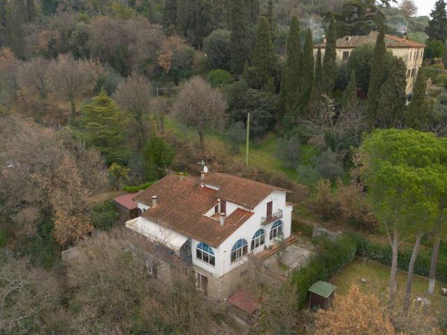 Villa Indipendente in vendita a Castiglion Fiorentino, Toscana