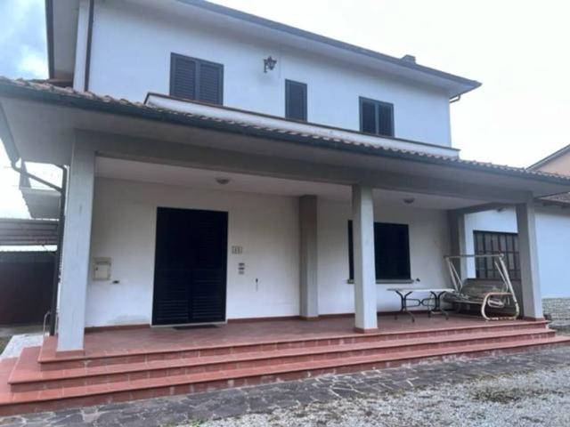Villa Indipendente in vendita a Montecchio Vesponi, Castiglion Fiorentino