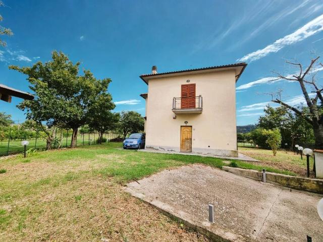 Villa Indipendente in vendita a Castiglion Fiorentino, Toscana