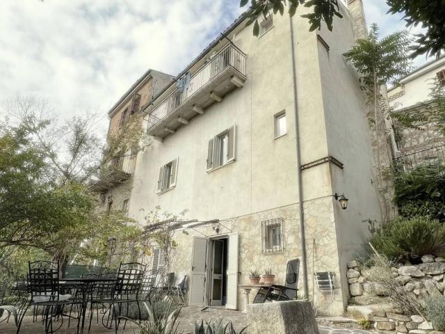 Villa Indipendente in vendita a Castiglione A Casauria, Abruzzo