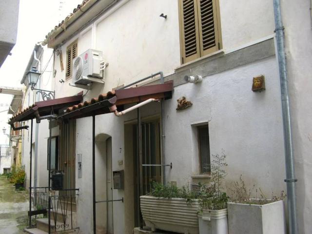 Villa Indipendente in vendita a Castiglione A Casauria, Abruzzo