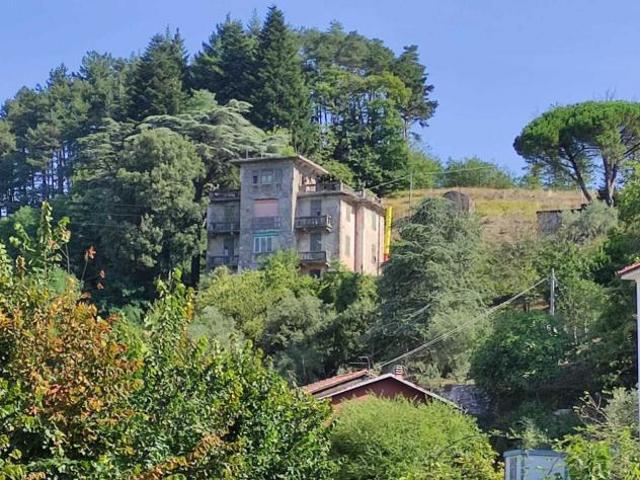 Villa Indipendente in vendita a Castiglione Chiavarese, Liguria