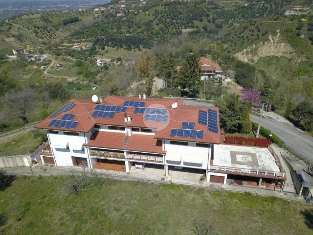 Villa Indipendente in vendita a Calabria, Cosenza