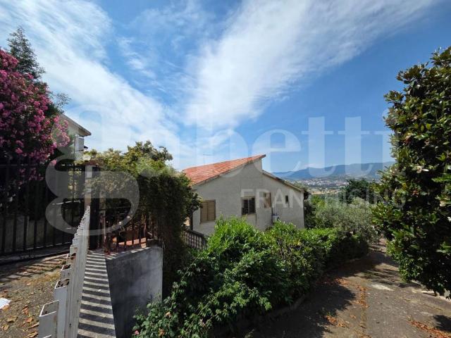 Villa Indipendente in vendita a Calabria, Cosenza
