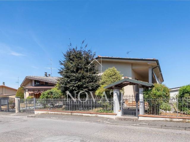 Villa Indipendente in vendita a Castiglione D'adda, Lombardia