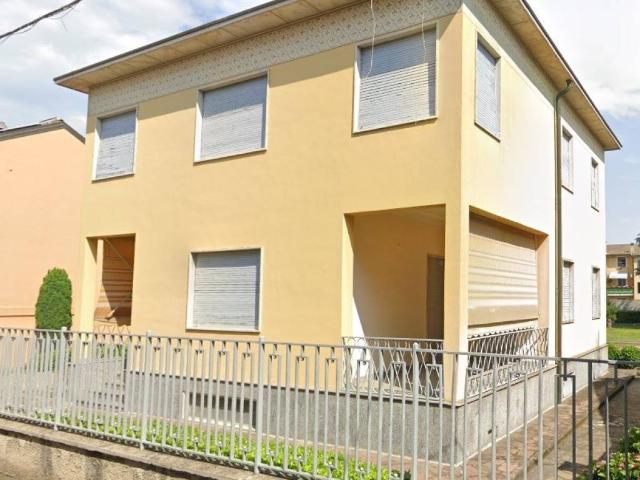 Villa Indipendente in vendita a Castiglione D'adda, Lombardia