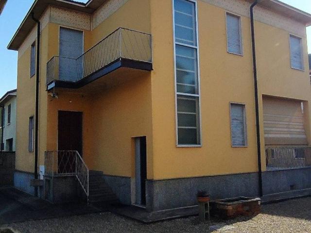 Villa Indipendente in vendita a Castiglione D'adda, Lombardia