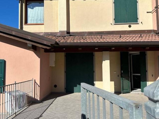 Villa Indipendente in vendita a Unione dell'Appennino Bolognese, Castiglione Dei Pepoli