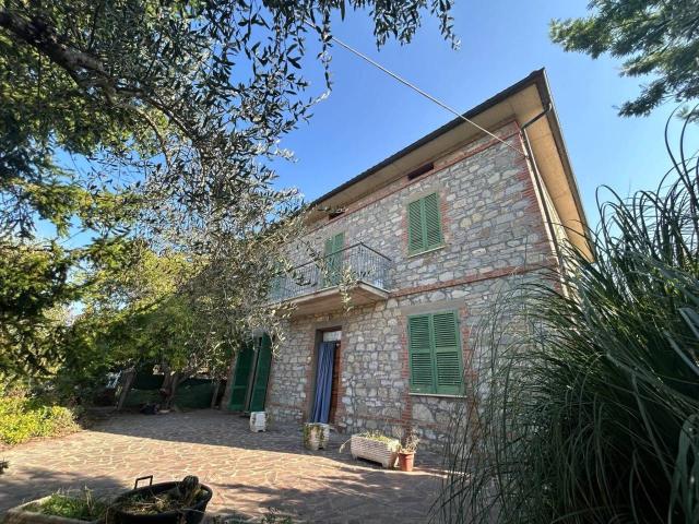 Villa Indipendente in vendita a Gioiella, Umbria