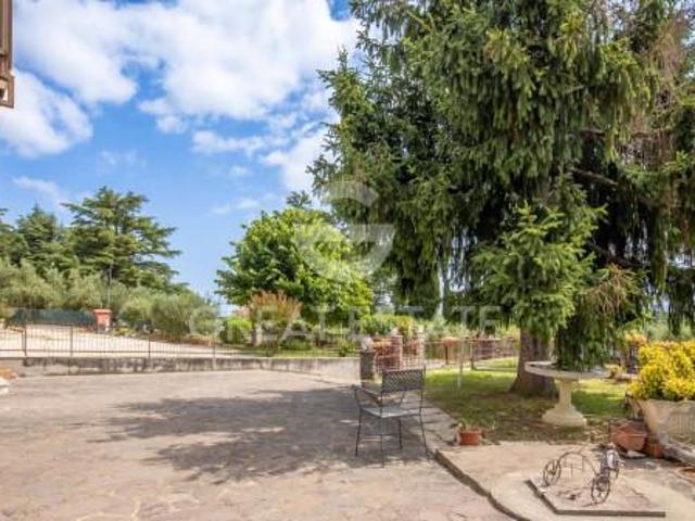 Villa Indipendente in vendita a Macchie, Gioiella