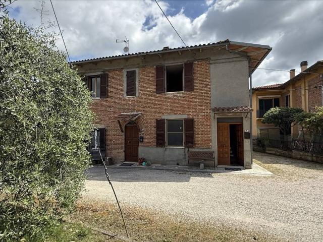 Villa Indipendente in vendita a Petrignano, Gioiella